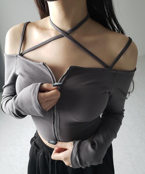 me+em select(ミームセレクト)の「【 3color / カップ付 】フロントジップクロスストラップオフショルトップス / front zip cross straps off-shoulder tops(Tシャツ/カットソー・レディース・ホワイト/グレー/ブラック・FREE)」の12枚目の写真