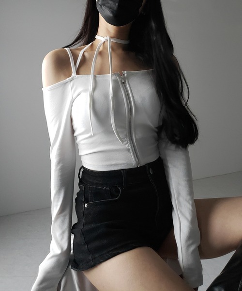 me+em select(ミームセレクト)の「【 3color / カップ付 】フロントジップクロスストラップオフショルトップス / front zip cross straps off-shoulder tops(Tシャツ/カットソー・レディース・ホワイト/グレー/ブラック・FREE)」の16枚目の写真