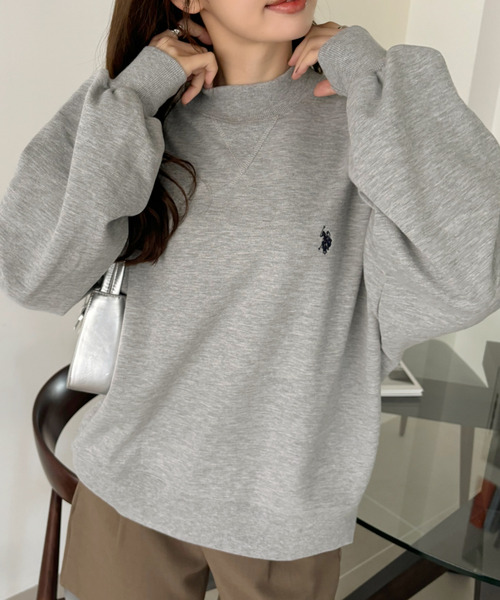 U.S. POLO ASSN.(ユーエスポロアッスン)の「Ada.別注 // U.S. POLO ASSN モックネック オーバーサイズ 裏毛スウェット(スウェット・レディース・ネイビー/オフホワイト/グレー/ブラウン/ピンク/ブルー・M/L/S)」の14枚目の写真