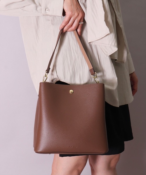 Legato Largo（レガートラルゴ）の「(LF)【Legato Largo】【たすかるっかばん】3ポケット 2WAY ショルダーバッグ（ショルダーバッグ・レディース・ブラック/ライトグレー/グレイッシュベージュ/バーガンディー/ブラウン・ONE SIZE）」の3枚目の写真