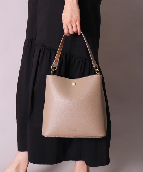 Legato Largo（レガートラルゴ）の「(LF)【Legato Largo】【たすかるっかばん】3ポケット 2WAY ショルダーバッグ（ショルダーバッグ・レディース・ブラック/ライトグレー/グレイッシュベージュ/バーガンディー/ブラウン・ONE SIZE）」の4枚目の写真