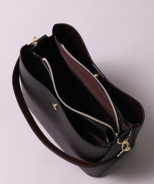 Legato Largo（レガートラルゴ）の「(LF)【Legato Largo】【たすかるっかばん】3ポケット 2WAY ショルダーバッグ（ショルダーバッグ・レディース・ブラック/ライトグレー/グレイッシュベージュ/バーガンディー/ブラウン・ONE SIZE）」の9枚目の写真