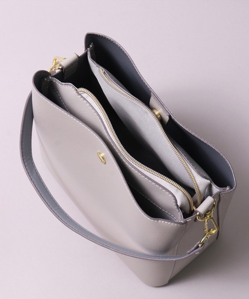 Legato Largo（レガートラルゴ）の「(LF)【Legato Largo】【たすかるっかばん】3ポケット 2WAY ショルダーバッグ（ショルダーバッグ・レディース・ブラック/ライトグレー/グレイッシュベージュ/バーガンディー/ブラウン・ONE SIZE）」の8枚目の写真