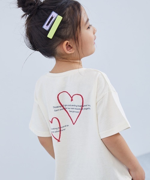 devirock(デビロック)の「綿100% デビラボ ガールズ プリント半袖Tシャツ(Tシャツ/カットソー・キッズ・グレー系1/パープル系1/パープル系3/ホワイト系1/ホワイト系2/ブラック系2/ブルー系2/パープル系2/グリーン系1/ピンク系3/ブルー系1/ピンク系2/ピンク系1/ブラック系1・150cm/140cm/110cm/100cm/90cm/160cm/130cm/120cm)」の3枚目の写真