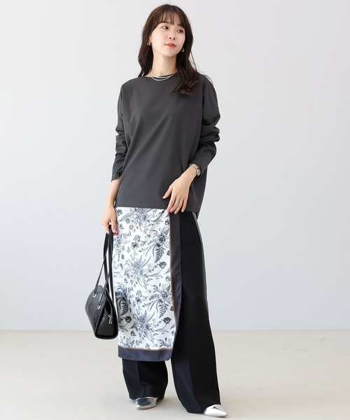 Aletta vita(アレッタビータ)の「ポンチボートネック長袖プルオーバー(Tシャツ/カットソー・レディース・オフホワイト/ブラック/ネイビー/ベージュ/チャコール/ブラウン・FREE)」の11枚目の写真