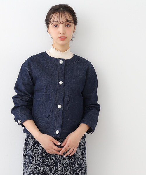 LAURA ASHLEY（ローラアシュレイ）の「【洗える/コットン100%/ポケット付き】ノーカラーデニムジャケット（デニムジャケット・レディース・ネイビー・40/38）」の2枚目の写真