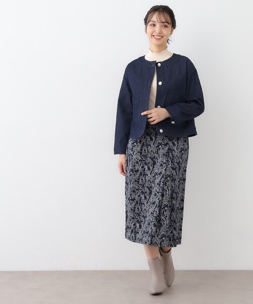 LAURA ASHLEY（ローラアシュレイ）の「【洗える/コットン100%/ポケット付き】ノーカラーデニムジャケット（デニムジャケット・レディース・ネイビー・40/38）」の3枚目の写真
