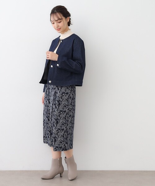 LAURA ASHLEY（ローラアシュレイ）の「【洗える/コットン100%/ポケット付き】ノーカラーデニムジャケット（デニムジャケット・レディース・ネイビー・40/38）」の4枚目の写真