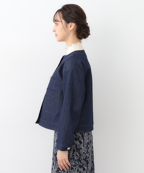 LAURA ASHLEY（ローラアシュレイ）の「【洗える/コットン100%/ポケット付き】ノーカラーデニムジャケット（デニムジャケット・レディース・ネイビー・40/38）」の7枚目の写真
