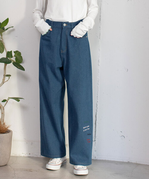 POU DOU DOU（プードゥドゥ）の「メッセージ刺繍ストレートパンツ（その他パンツ・レディース・ブラック/ベージュ/ブルー系・M）」の3枚目の写真