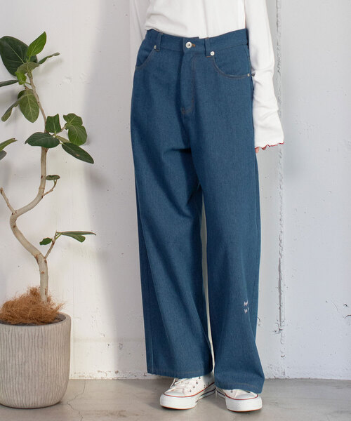 POU DOU DOU（プードゥドゥ）の「メッセージ刺繍ストレートパンツ（その他パンツ・レディース・ブラック/ベージュ/ブルー系・M）」の5枚目の写真