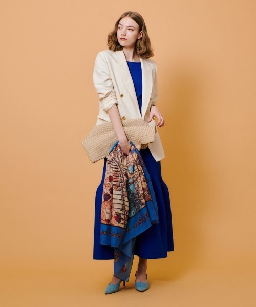 allureville(アルアバイル)の「ニットマーメイドワンピース(ワンピース・レディース・ブルー/ベージュ/ブラック・2)」の21枚目の写真
