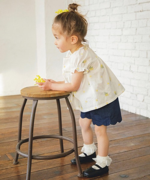 BRANSHES（ブランシェス）の「【おそろい】ミモザ刺繍チュニック（シャツ/ブラウス・キッズ・ブルー/オフホワイト・130/120/110/100/150/140/80/90）」の13枚目の写真