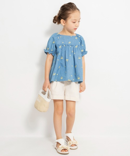 BRANSHES（ブランシェス）の「【おそろい】ミモザ刺繍チュニック（シャツ/ブラウス・キッズ・ブルー/オフホワイト・130/120/110/100/150/140/80/90）」の17枚目の写真