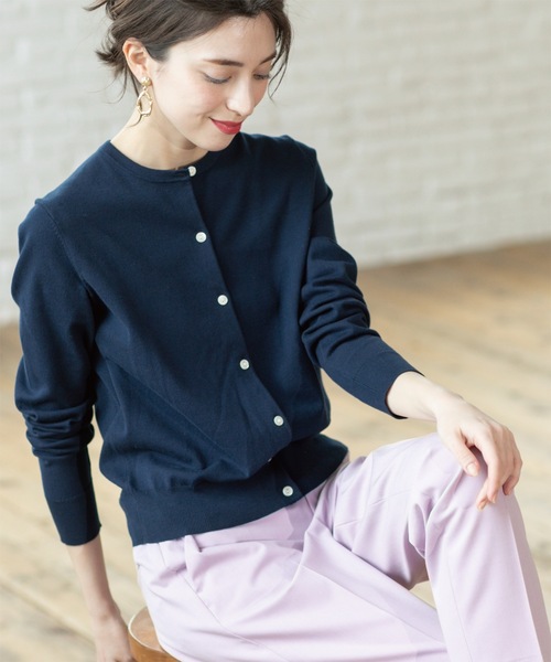 OPAQUE.CLIP（オペークドットクリップ）の「クルーネックニットカーディガン/オーガニックコットン混【UV/洗濯機洗い可】（カーディガン/ボレロ・レディース・ホワイト/ブラック/ピンク系/ネイビー・36/38/40/42）」の3枚目の写真