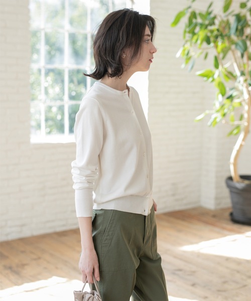 OPAQUE.CLIP（オペークドットクリップ）の「クルーネックニットカーディガン/オーガニックコットン混【UV/洗濯機洗い可】（カーディガン/ボレロ・レディース・ホワイト/ブラック/ピンク系/ネイビー・36/38/40/42）」の8枚目の写真