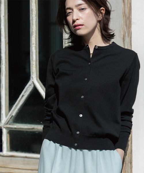 OPAQUE.CLIP（オペークドットクリップ）の「クルーネックニットカーディガン/オーガニックコットン混【UV/洗濯機洗い可】（カーディガン/ボレロ・レディース・ホワイト/ブラック/ピンク系/ネイビー・36/38/40/42）」の16枚目の写真