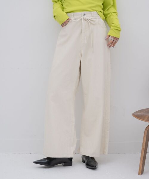kivi(キヴィ)の「chemical cordoypants(その他パンツ・レディース・ブラック/ナチュラル/ブルー・MEDIUM/LARGE)」の1枚目の写真
