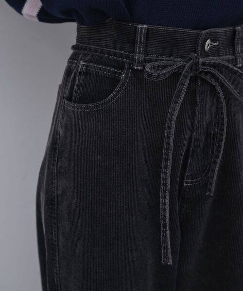 kivi(キヴィ)の「chemical cordoypants(その他パンツ・レディース・ブラック/ナチュラル/ブルー・MEDIUM/LARGE)」の21枚目の写真