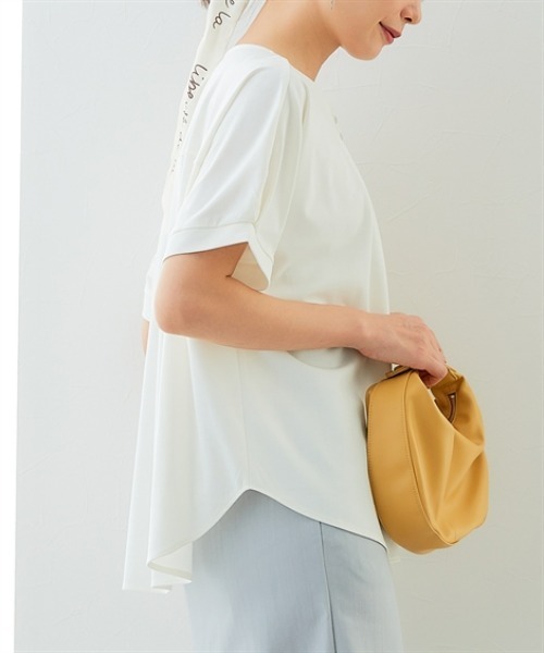 7days Life Styling(セブンデイズライフスタイリング)の「ブラウス見え シルケットポンチメタルボタンタックドルマントップス(Tシャツ/カットソー・レディース・グレイッシュベージュ/ブラック/オフホワイト・S/M/L/LL/3L/4L/5L/6L)」の12枚目の写真