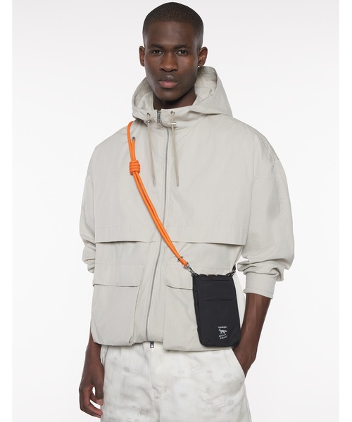 Maison Kitsune（メゾンキツネ）の「MAISON KITSUNE X TOPOLOGIE PHONE