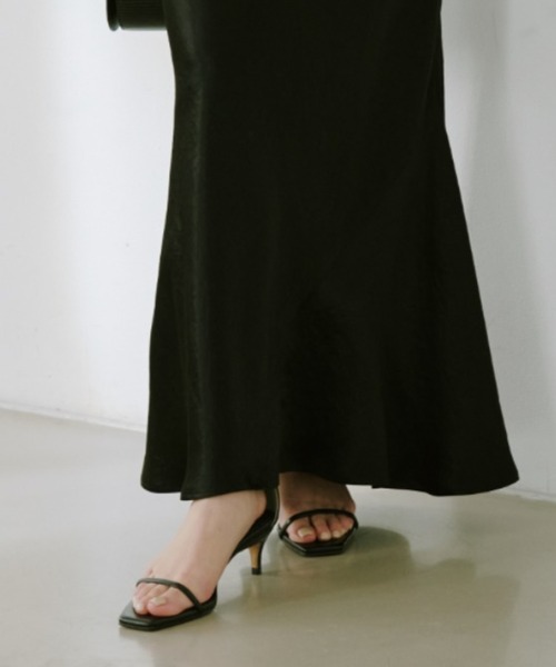 アニュアンス　スクエアトゥナローバーサンダル スクエアトゥナローバーサンダル（サンダル）｜anuans（ア