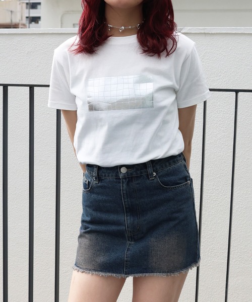 Mili affinity（ミリアフィニティー）の「マルチデザインシルバー箔プリントTシャツ（Tシャツ/カットソー・レディース・グレー系3/グレー系2/ホワイト系2/ホワイト系1/グレー系1/ホワイト系3・FREE）」の19枚目の写真