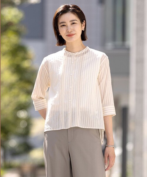 J.PRESS(ジェイプレス)の「【洗える】シアーピンストライプ ブラウスライク カットソー(Tシャツ/カットソー・レディース・ダークブラウン系1/イエロー系1/サックスブルー系1・MEDIUM/LARGE)」の3枚目の写真
