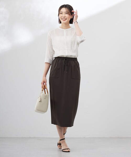 J.PRESS(ジェイプレス)の「【洗える】シアーピンストライプ ブラウスライク カットソー(Tシャツ/カットソー・レディース・ダークブラウン系1/イエロー系1/サックスブルー系1・MEDIUM/LARGE)」の6枚目の写真