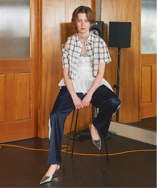 MAISON SPECIAL（メゾンスペシャル）の「Button Slit Short