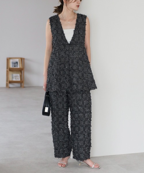 LIGHT-BLACK