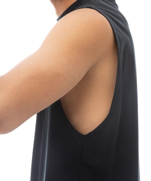 RVCA（ルーカ）の「【RVCA/ルーカ】25SS ILL RVCA ESCAPE SFTT/水陸両用ノースリーブマッスルタンクラッシュガード(水着)（ラッシュガード・メンズ・ブラック/ホワイト・LARGE/MEDIUM/SMALL）」の4枚目の写真