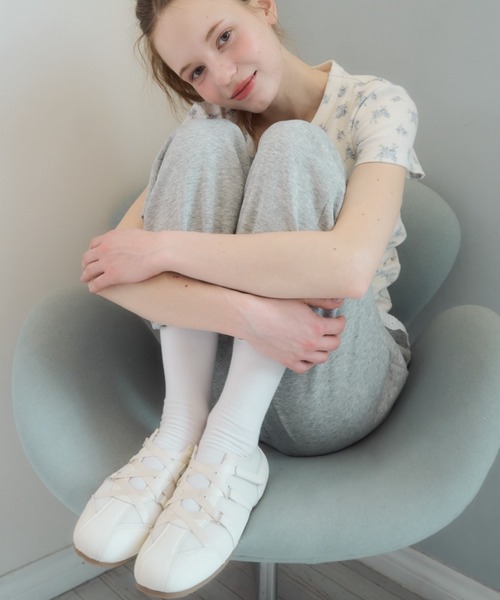 Birthday room（バースデイルーム）の「レースアップバレエスニーカー/lace‐up ballet sneakers（スニーカー・レディース・シルバー/アイボリー/ピンク・SMALL/MEDIUM/LARGE）」の4枚目の写真