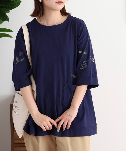 Emago(イマゴ)の「EMAGO 2WAY花刺繍カーデ(カーディガン/ボレロ・レディース・ネイビー/アイボリー/ホワイト×ブルー・FREE)」の3枚目の写真