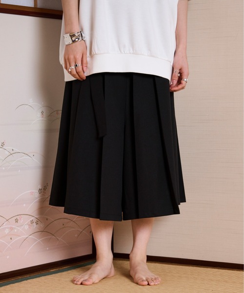 狐独(コドク)の「【狐独】ワイドプリーツショーツ(その他パンツ・メンズ・ブラック・LARGE/MEDIUM)」の8枚目の写真