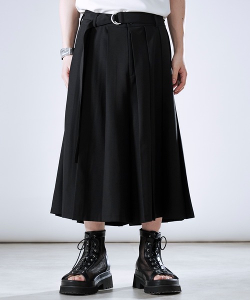狐独(コドク)の「【狐独】ワイドプリーツショーツ(その他パンツ・メンズ・ブラック・LARGE/MEDIUM)」の20枚目の写真