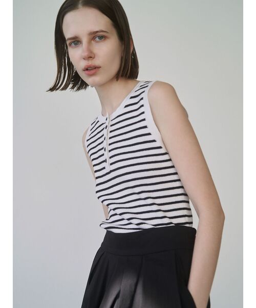 ELENDEEK（エレンディーク）の「ヘンリーネックリブニット（タンクトップ・レディース・ピンク/ブラウン/ブルー/その他1・FREE）」の5枚目の写真