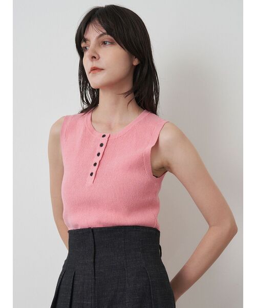 ELENDEEK（エレンディーク）の「ヘンリーネックリブニット（タンクトップ・レディース・ピンク/ブラウン/ブルー/その他1・FREE）」の19枚目の写真