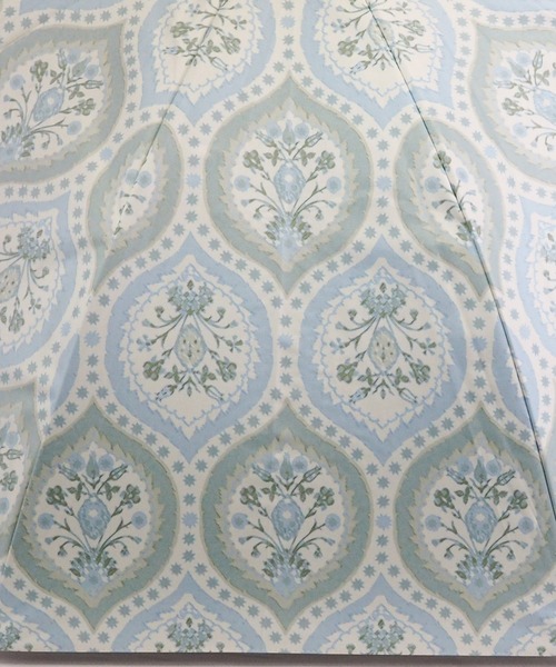 macocca（マコッカ）の「完全遮光 日傘 晴雨兼用 Paraffi パラフィ ショート傘 軽量  ダマスク柄（長傘・レディース・グレー/ブルー・FREE）」の14枚目の写真