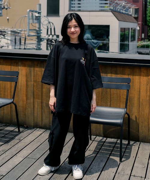 （What it isNt）ART BY MARKGONZALES（ワットイットイズント）の「【What it isNt / ワットイットイズント】SAKIYAMA コラボ プリントTシャツ（Tシャツ/カットソー・メンズ・ブルー/ブラック/ホワイト・X-LARGE/LARGE/MEDIUM）」の12枚目の写真