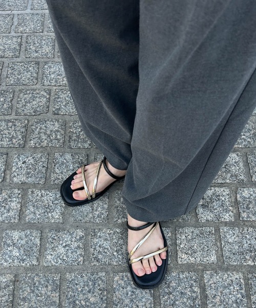 LAUTREAMONT（ロートレアモン）の「【WEB限定】【NICOLAS LAINAS】ストラップフラットサンダル（サンダル・レディース・ブラック・24.0cm/23.5cm/23.0cm）」の11枚目の写真