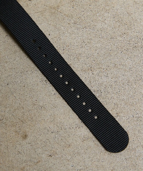 COMMON WARE(コモンウェアー)の「NAVAL MILITARY WATCH : MIL.-05 BK/BK Automatic ROYAL Military Diver TYPE(アナログ腕時計・レディース・ブラック・FREE)」の4枚目の写真