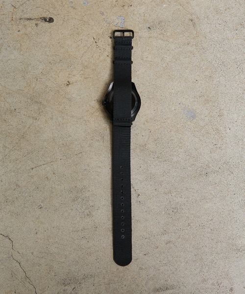 COMMON WARE(コモンウェアー)の「NAVAL MILITARY WATCH : MIL.-05 BK/BK Automatic ROYAL Military Diver TYPE(アナログ腕時計・レディース・ブラック・FREE)」の6枚目の写真