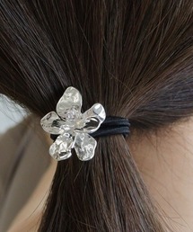 Pierrot（ピエロ）の「フラワーキャストポニー（ヘアゴム）」