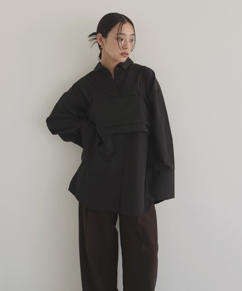 hellam(へラム)の「ブロード ビスチェアンサンブルシャツ(シャツ/ブラウス・レディース・チャコール/ブルー/オフホワイト/ブラウン/ブラック・FREE)」の2枚目の写真