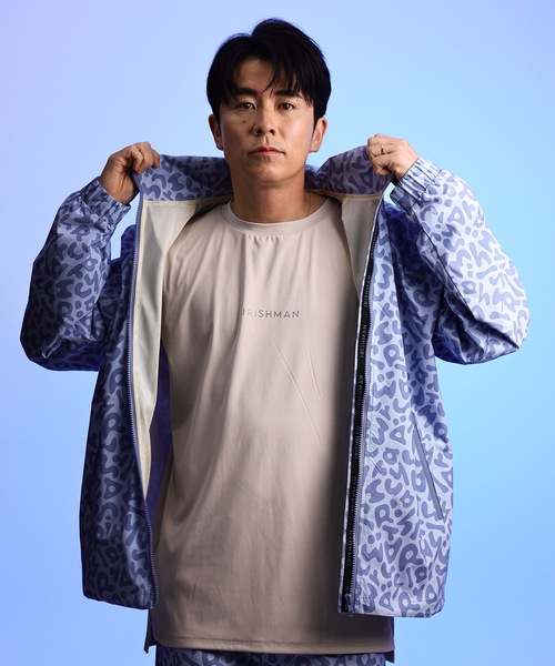 IRISHMAN(アイリッシュマン)の「【REFLECT】signature logo full zip hoodie / 光る防水フルジップフーディ(UNISEX)(パーカー・メンズ・グリーン/ホワイト/ブルー・M/XL/L/S)」の4枚目の写真