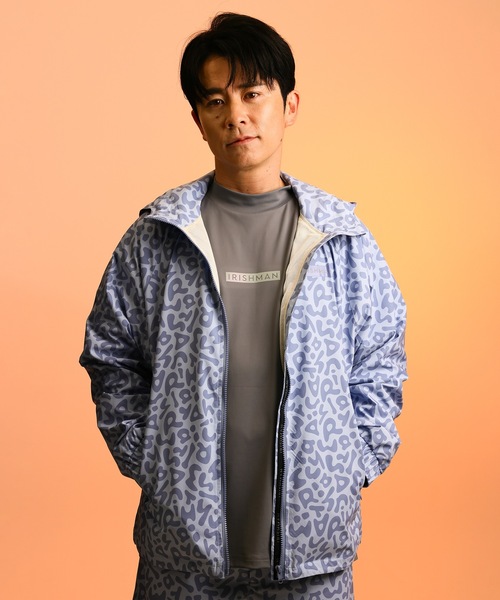 IRISHMAN(アイリッシュマン)の「【REFLECT】signature logo full zip hoodie / 光る防水フルジップフーディ(UNISEX)(パーカー・メンズ・グリーン/ホワイト/ブルー・M/XL/L/S)」の6枚目の写真
