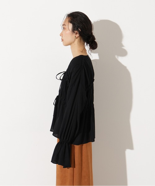 N.（N. Natural Beauty Basic）（エヌエヌナチュラルビューティーベーシック）の「楊柳シャーリングリボンブラウス（シャツ/ブラウス・レディース・アイボリー/レッド/ブラック・MEDIUM）」の19枚目の写真