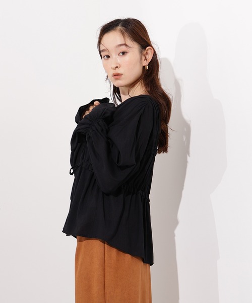 N.（N. Natural Beauty Basic）（エヌエヌナチュラルビューティーベーシック）の「楊柳シャーリングリボンブラウス（シャツ/ブラウス・レディース・アイボリー/レッド/ブラック・MEDIUM）」の13枚目の写真