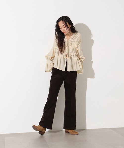 N.（N. Natural Beauty Basic）（エヌエヌナチュラルビューティーベーシック）の「楊柳シャーリングリボンブラウス（シャツ/ブラウス・レディース・アイボリー/レッド/ブラック・MEDIUM）」の8枚目の写真